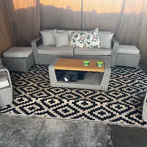 2* Guest house Spacious Comfy In Cozy Classy Duplex