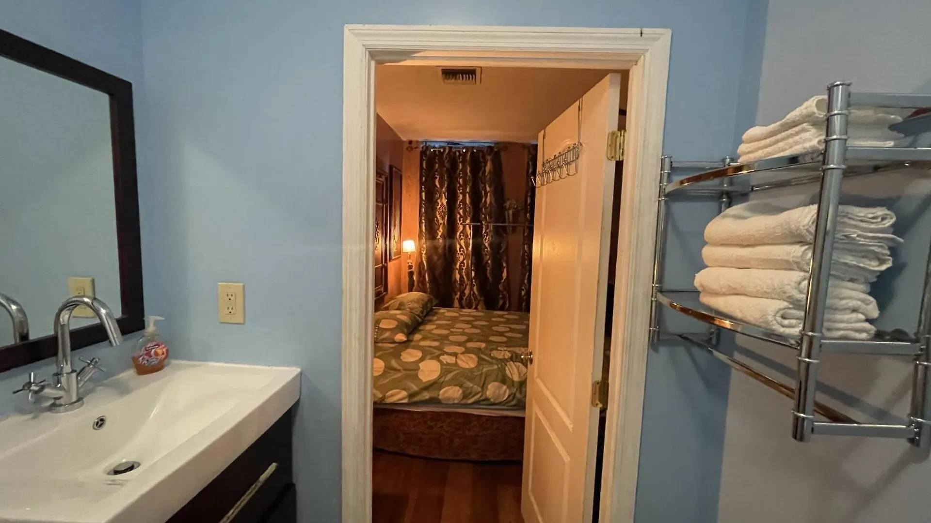 Nyc Townhouse Apartment New York